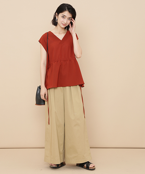 ADAM ET ROPE'（アダムエロペ）の「ポプリン２ＷＡＹブラウス（シャツ/ブラウス・レディース・ブラック/ベージュ/レンガ・FREE）」の18枚目の写真