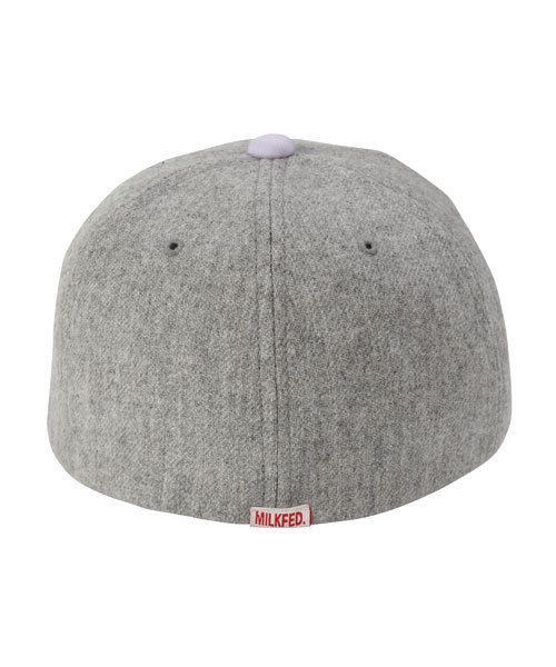 MILKFED.(ミルクフェド)の「BASE BALL CAP MFD(キャップ・レディース・アッシュグレー/レッド・ONE SIZE)」の4枚目の写真