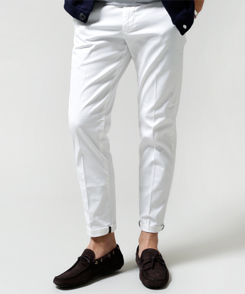 NANO universe（ナノユニバース）の「Lee(リー)/ 別注Trouser（スラックス・メンズ・ベージュ/ホワイト/ブラック/ピンクベージュ/レッド/ブルー/ネイビー・SMALL/MEDIUM/LARGE）」の2枚目の写真