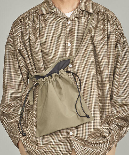 BEAUTY&YOUTH UNITED ARROWS(ビューティーアンドユースユナイテッドアローズ)の「BY エプロン バッグ(ショルダーバッグ・メンズ・ブラック/オリーブ/ホワイト・FREE)」の13枚目の写真