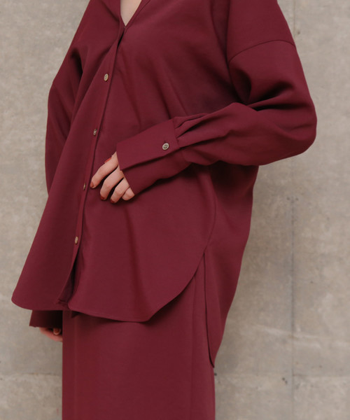 Liesse（リエス）の「フロントボタンVネックブラウス（シャツ/ブラウス・レディース・アイボリー/ブラック/ベージュ/ボルドー・FREE）」の10枚目の写真