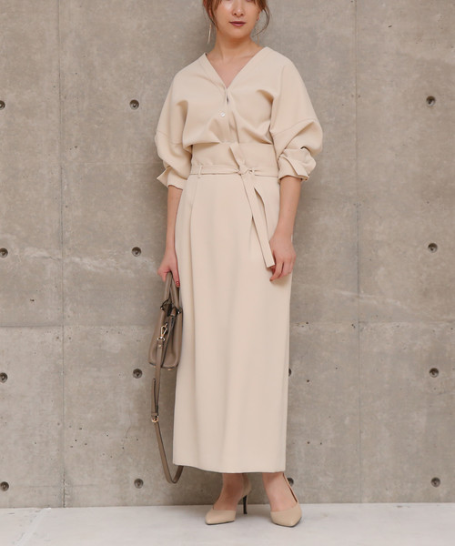 Liesse（リエス）の「フロントボタンVネックブラウス（シャツ/ブラウス・レディース・アイボリー/ブラック/ベージュ/ボルドー・FREE）」の13枚目の写真