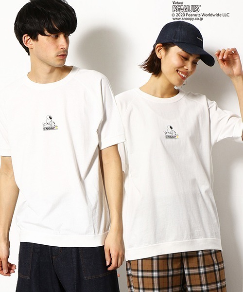 Purple&Yellow（パープルアンドイエロー）の「【PEANUTS】SNOOPY スヌーピー コラボ 半袖ラグランスリーブ Tシャツ（Tシャツ/カットソー・メンズ・ホワイト/ブラック/レッド/イエロー・SMALL/MEDIUM/LARGE/X-SMALL/X-LARGE）」の2枚目の写真