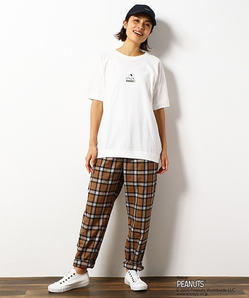Purple&Yellow（パープルアンドイエロー）の「【PEANUTS】SNOOPY スヌーピー コラボ 半袖ラグランスリーブ Tシャツ（Tシャツ/カットソー・メンズ・ホワイト/ブラック/レッド/イエロー・SMALL/MEDIUM/LARGE/X-SMALL/X-LARGE）」の16枚目の写真