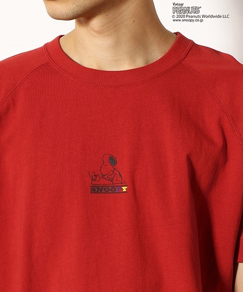 Purple&Yellow（パープルアンドイエロー）の「【PEANUTS】SNOOPY スヌーピー コラボ 半袖ラグランスリーブ Tシャツ（Tシャツ/カットソー・メンズ・ホワイト/ブラック/レッド/イエロー・SMALL/MEDIUM/LARGE/X-SMALL/X-LARGE）」の8枚目の写真
