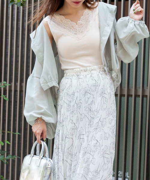 WEGO（ウィゴー）の「WEGO/カップインレースキャミソール（キャミソール・レディース・ブラック/グリーン/ホワイト・MEDIUM/SMALL）」の2枚目の写真