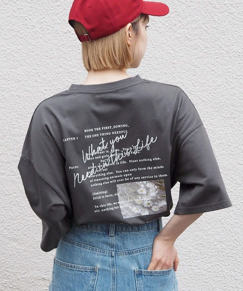 tiptop（ティップトップ）の「レタリングBIGTシャツ（Tシャツ/カットソー・レディース・ブラック/ブラウン/オフホワイト/サックスブルー/ライトグリーン/ホワイト系その他/ブラック系その他/ホワイト系その他2/ブラック系その他2/ブルー/ホワイト系その他3/ブラック系その他3/グレー/ブラック系その他4/ホワイト系その他4・FREE）」の10枚目の写真