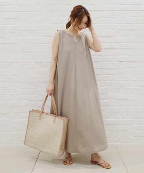 DouDou（ドゥドゥ）の「異素材切替フレアワンピース（ワンピース・レディース・ブラック/オフホワイト/グレイッシュベージュ・FREE）」の8枚目の写真