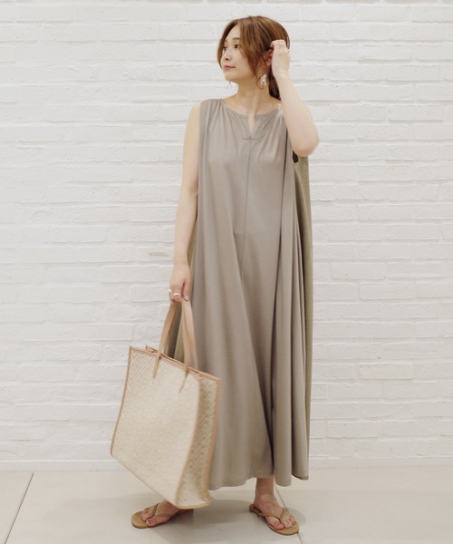 DouDou（ドゥドゥ）の「異素材切替フレアワンピース（ワンピース・レディース・ブラック/オフホワイト/グレイッシュベージュ・FREE）」の11枚目の写真