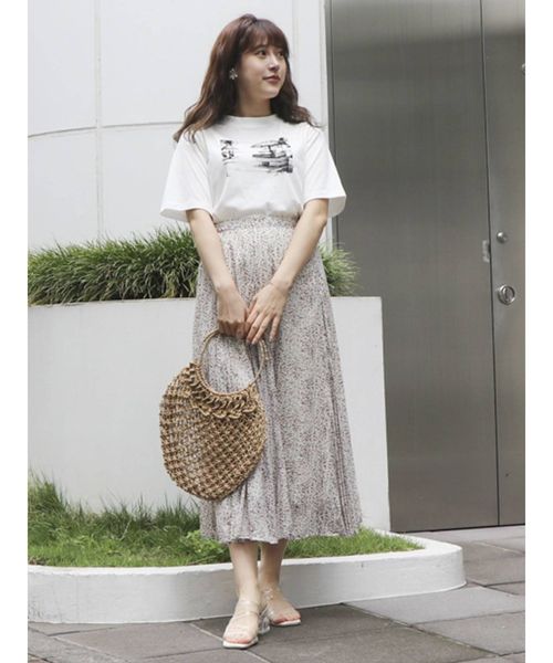 dazzlin（ダズリン）の「ＢＥＡＣＨ　ＶＩＥＷフォトＴシャツ（Tシャツ/カットソー・レディース・ブラック/オフホワイト・FREE）」の3枚目の写真