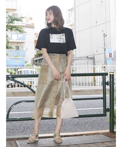 dazzlin（ダズリン）の「ＢＥＡＣＨ　ＶＩＥＷフォトＴシャツ（Tシャツ/カットソー・レディース・ブラック/オフホワイト・FREE）」の5枚目の写真