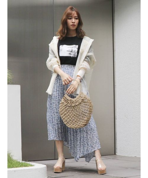 dazzlin（ダズリン）の「ＢＥＡＣＨ　ＶＩＥＷフォトＴシャツ（Tシャツ/カットソー・レディース・ブラック/オフホワイト・FREE）」の9枚目の写真