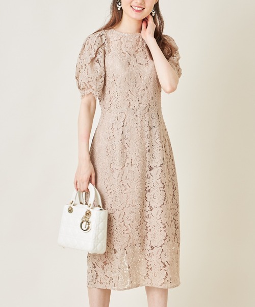 tocco closet(トッコ クローゼット)の「スカラップ×りぼん装飾パフスリーブ総レースワンピース(ワンピース・レディース・ベージュ/ブラック・M)」の1枚目の写真