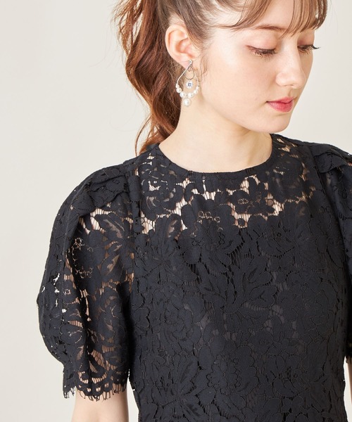 tocco closet(トッコ クローゼット)の「スカラップ×りぼん装飾パフスリーブ総レースワンピース(ワンピース・レディース・ベージュ/ブラック・M)」の5枚目の写真