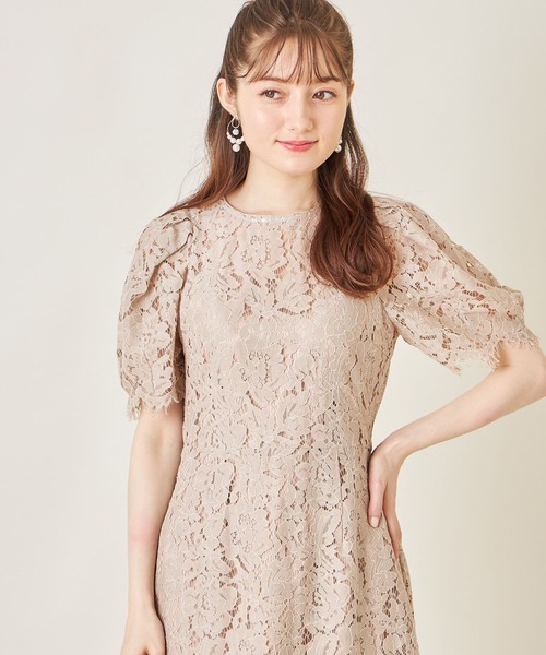tocco closet(トッコ クローゼット)の「スカラップ×りぼん装飾パフスリーブ総レースワンピース(ワンピース・レディース・ベージュ/ブラック・M)」の9枚目の写真