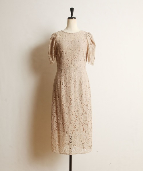 tocco closet(トッコ クローゼット)の「スカラップ×りぼん装飾パフスリーブ総レースワンピース(ワンピース・レディース・ベージュ/ブラック・M)」の14枚目の写真