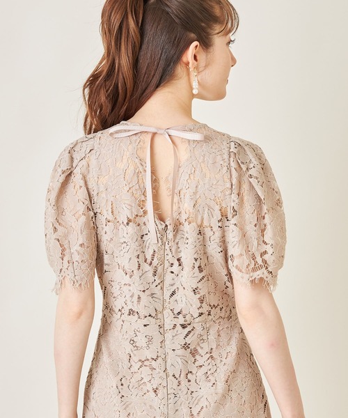 tocco closet(トッコ クローゼット)の「スカラップ×りぼん装飾パフスリーブ総レースワンピース(ワンピース・レディース・ベージュ/ブラック・M)」の10枚目の写真
