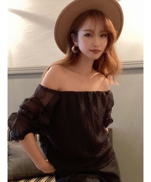 RESEXXY（リゼクシー）の「袖ボリュームオフショルブラウス（シャツ/ブラウス・レディース・ホワイト/ブラック/モカ・FREE）」の3枚目の写真