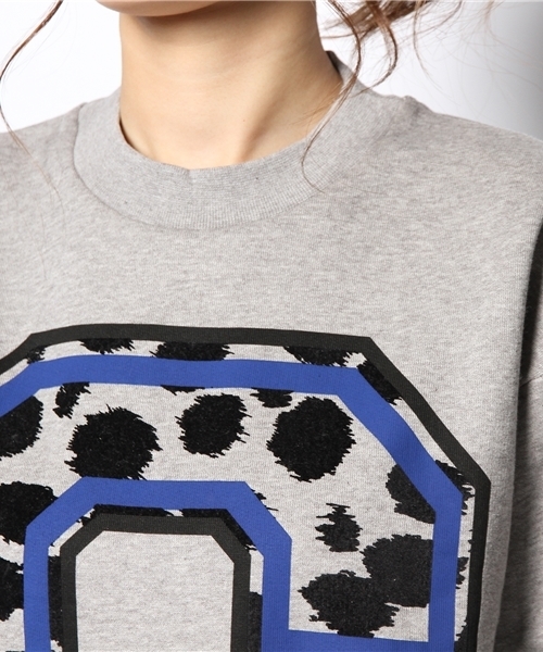Ray BEAMS（レイビームス）の「etre cecile / Big C スウェット（スウェット・レディース・グレー・ONE SIZE）」の12枚目の写真