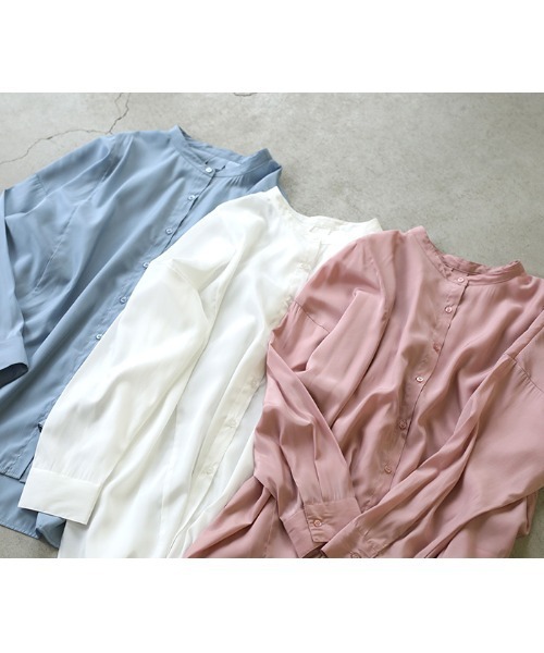 select MOCA（セレクトモカ）の「2021 SS ノーカラ―スムースサテンシャツ（シャツ/ブラウス・レディース・ブルー/ピンク/ホワイト・FREE）」の5枚目の写真
