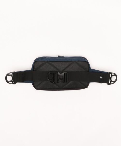 MAKAVELIC(マキャベリック)の「MAKAVELIC/TRUCKS DA MOVE WAISTBAG(ボディバッグ/ウエストポーチ・レディース・ネイビー・FREE)」の4枚目の写真