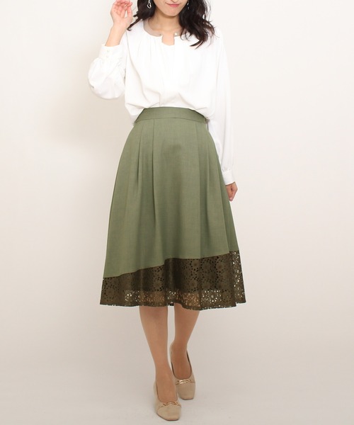 TRUDEA(トルディア)の「裾レースフレアスカート(スカート・レディース・カーキ/ネイビー/ベージュ・SMALL/LARGE/MEDIUM)」の18枚目の写真