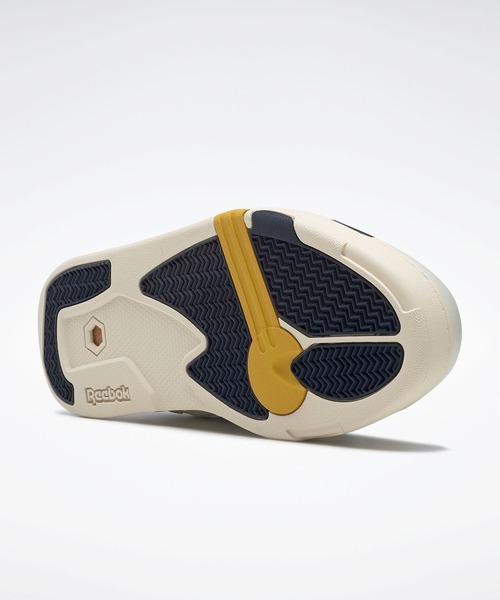 Reebok(リーボック)の「ポンプ オムニ ゾーン II / Pump Omni Zone II(スニーカー・メンズ・ブラック系その他/ホワイト/オフホワイト・25.5cm/26.0cm/27.0cm/26.5cm/29.5cm/23.0cm/28.5cm/29.0cm/24.0cm/23.5cm/27.5cm/28.0cm/24.5cm/25.0cm)」の17枚目の写真