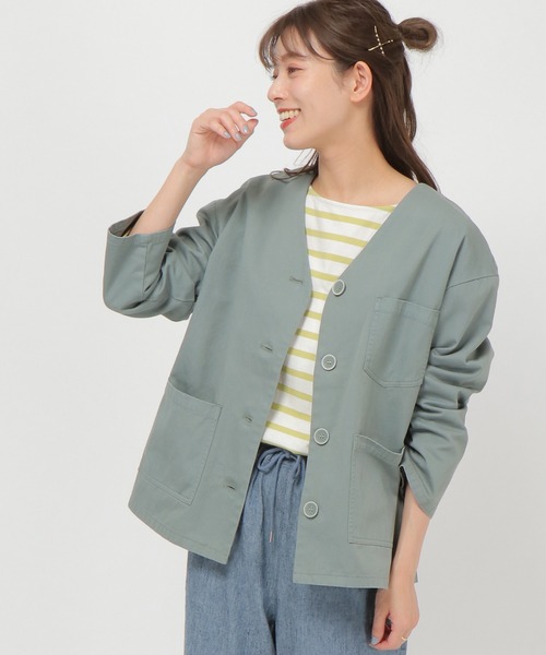 LBC(エルビーシー)の「製品染めノーカラージャケット(ブルゾン・レディース・エメラルド/ベージュ・M/L)」の2枚目の写真