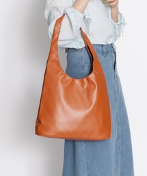 SVEC（シュベック）の「ミニマル トライアングル トートバッグ（トートバッグ）」