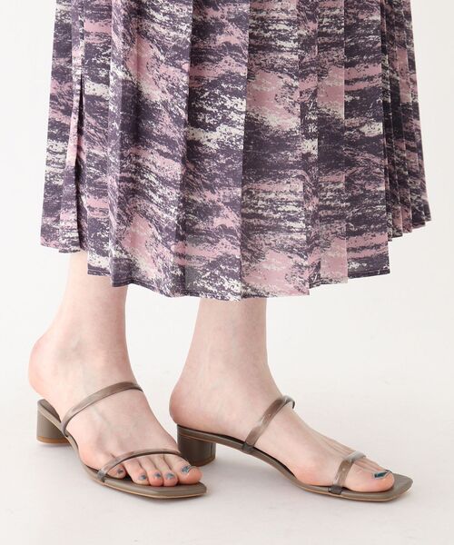 AG by aquagirl（エージーバイアクアガール）の「◆クリアベルトミドルヒールミュール（サンダル・レディース・ホワイト/グレー/ライトグリーン・02/03）」の11枚目の写真