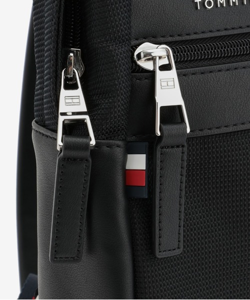 TOMMY HILFIGER（トミーヒルフィガー）の「ロゴショルダーボディ