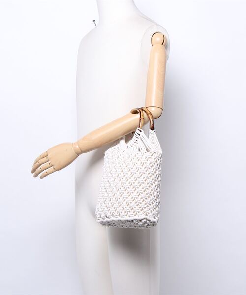 mysty woman（ミスティウーマン）の「ネットイン巾着バッグ 948430（ショルダーバッグ・レディース・ベージュ/オフホワイト・FREE）」の9枚目の写真