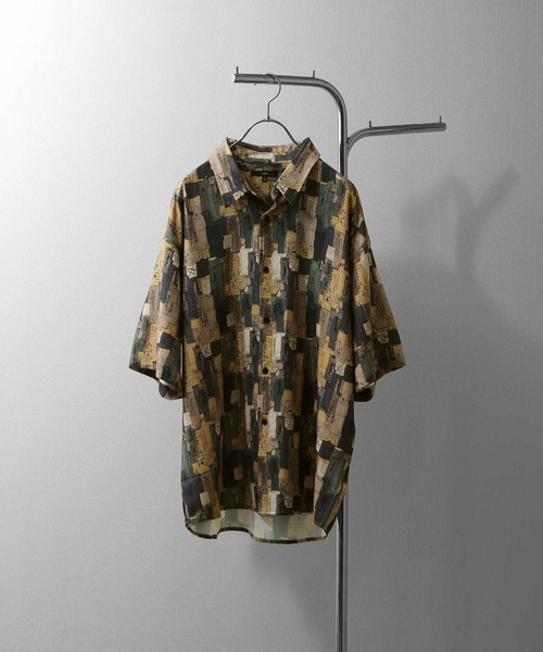 ZIP FIVE（ジップファイブ）の「総柄ドレープ半袖シャツ（シャツ/ブラウス・メンズ・ブラック/ブルー/アイボリー/レンガ/チャコール/ブラック系/ブラック系1/ブラウン系1/ベージュ系/ベージュ系1/ブルー系・MEDIUM/LARGE）」の8枚目の写真