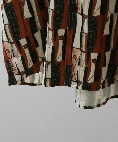 ZIP FIVE（ジップファイブ）の「総柄ドレープ半袖シャツ（シャツ/ブラウス・メンズ・ブラック/ブルー/アイボリー/レンガ/チャコール/ブラック系/ブラック系1/ブラウン系1/ベージュ系/ベージュ系1/ブルー系・MEDIUM/LARGE）」の15枚目の写真