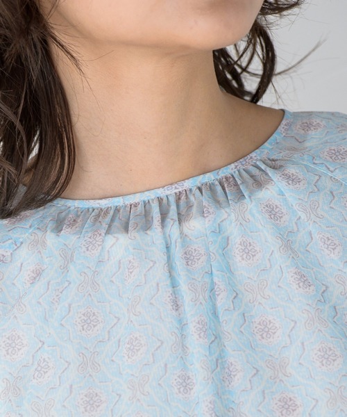 socolla(ソコラ)の「【socolla】袖ラッフル幾何柄ブラウス(シャツ/ブラウス・レディース・ブルー系その他/ピンク系その他・S/M)」の7枚目の写真