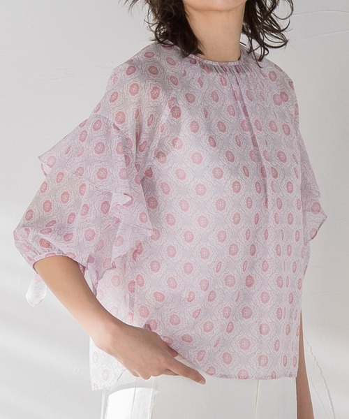 socolla(ソコラ)の「【socolla】袖ラッフル幾何柄ブラウス(シャツ/ブラウス・レディース・ブルー系その他/ピンク系その他・S/M)」の16枚目の写真