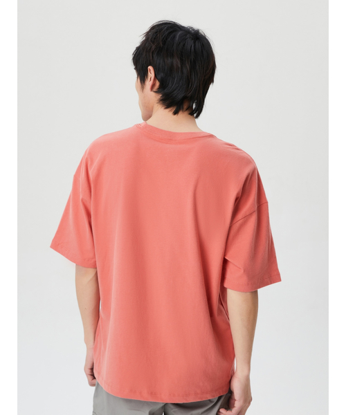 GAP（ギャップ）の「ベーシック 無地 ウルトラソフト 半袖Tシャツ（Tシャツ/カットソー・メンズ・ホワイト/ライトグレー/ネイビー/イエロー/ブラック/その他/ブルー系その他/オレンジ/ピンク/ターコイズブルー/ライトイエロー/コーラル/ベージュ・XS/S/M/L/XL/XXS）」の16枚目の写真