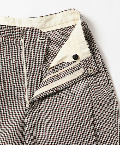 BEAMS BOY（ビームスボーイ）の「BEAMS BOY / ワンプリーツ ポリエステル テーパード パンツ（スラックス・レディース・ベージュ/ブラウン・1/0）」の14枚目の写真