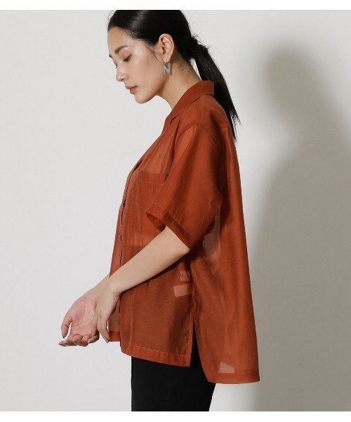 AZUL by moussy（アズールバイマウジー）の「OPEN COLLOAR SHEER SH/オープンカラーシアーシャツ（シャツ/ブラウス・レディース・ダークオレンジ/ベージュ/ダークグリーン・FREE）」の11枚目の写真