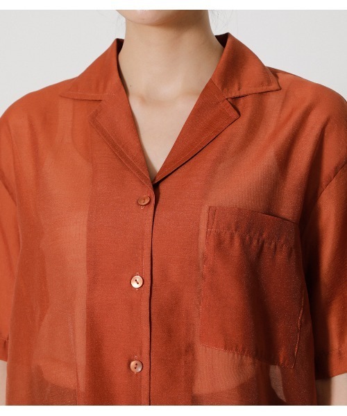 AZUL by moussy（アズールバイマウジー）の「OPEN COLLOAR SHEER SH/オープンカラーシアーシャツ（シャツ/ブラウス・レディース・ダークオレンジ/ベージュ/ダークグリーン・FREE）」の21枚目の写真