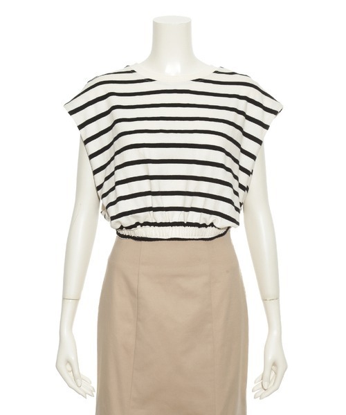 LILY BROWN（リリーブラウン）の「クロップド裏毛カットトップス（Tシャツ/カットソー・レディース・ベージュ/ブラック/ボルドー・FREE）」の4枚目の写真