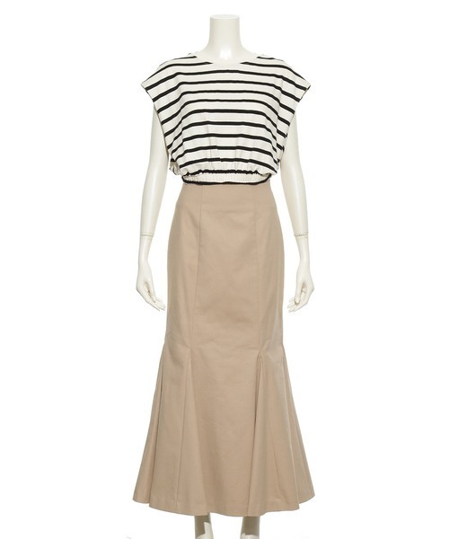 LILY BROWN（リリーブラウン）の「クロップド裏毛カットトップス（Tシャツ/カットソー・レディース・ベージュ/ブラック/ボルドー・FREE）」の11枚目の写真