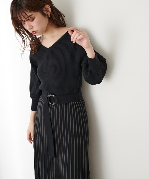 natural couture(ナチュラルクチュール)の「【WEB限定・大好評リバイバルアイテム】配色ニットプリーツワンピース(ワンピース・レディース・グレイッシュベージュ/ミント/ラベンダー/ブラック/ピンクベージュ・FREE)」の2枚目の写真