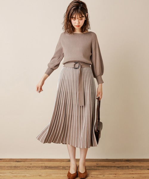 natural couture(ナチュラルクチュール)の「【WEB限定・大好評リバイバルアイテム】配色ニットプリーツワンピース(ワンピース・レディース・グレイッシュベージュ/ミント/ラベンダー/ブラック/ピンクベージュ・FREE)」の6枚目の写真