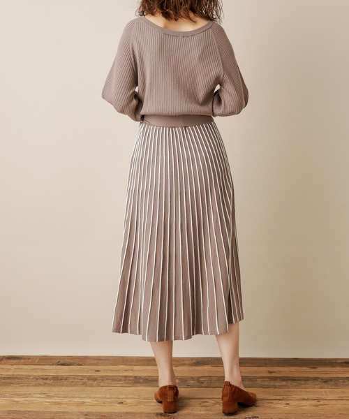 natural couture(ナチュラルクチュール)の「【WEB限定・大好評リバイバルアイテム】配色ニットプリーツワンピース(ワンピース・レディース・グレイッシュベージュ/ミント/ラベンダー/ブラック/ピンクベージュ・FREE)」の19枚目の写真