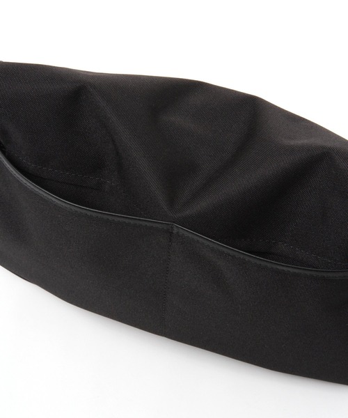 studio CLIP（スタディオクリップ）の「撥水カシメショルダーバッグ（ショルダーバッグ・レディース・ベージュ/ブラック/カーキ・FREE）」の21枚目の写真