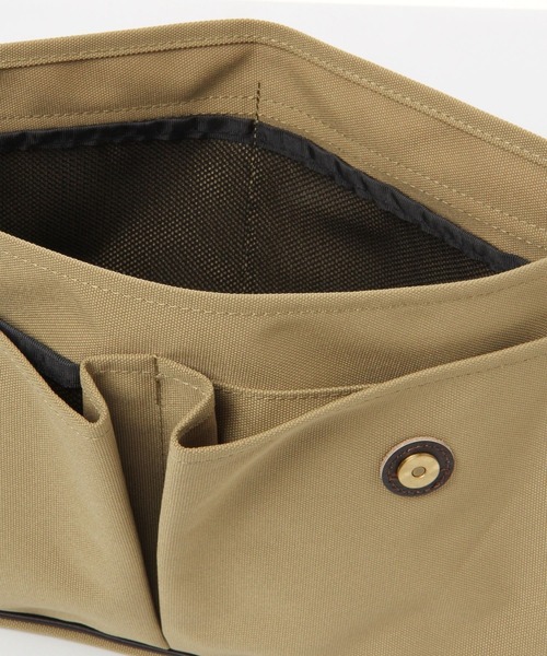 studio CLIP（スタディオクリップ）の「撥水カシメショルダーバッグ（ショルダーバッグ・レディース・ベージュ/ブラック/カーキ・FREE）」の8枚目の写真