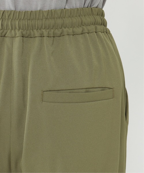 ikka(イッカ)の「ウエストドロストテーパードパンツ(その他パンツ・レディース・スモークグレー/ブラック/カーキオリーブ/ベージュ・M/L)」の11枚目の写真