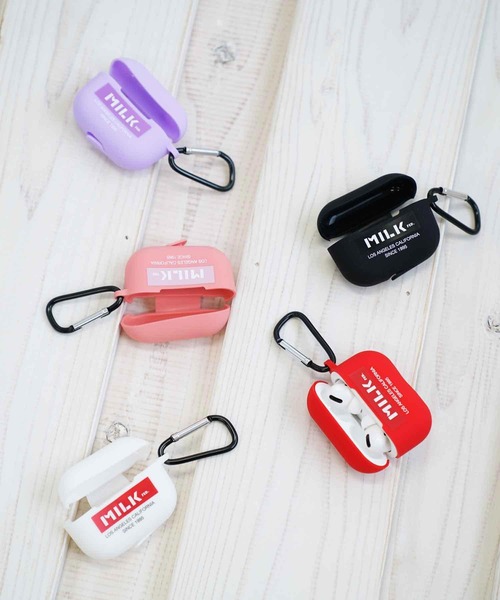 MILKFED.(ミルクフェド)の「AIRPODS PRO CASE(スマホグッズ・レディース・ホワイト/レッド/ライトパープル/ライトピンク/ブラック・ONE SIZE)」の10枚目の写真
