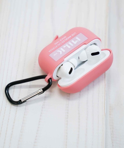 MILKFED.(ミルクフェド)の「AIRPODS PRO CASE(スマホグッズ・レディース・ホワイト/レッド/ライトパープル/ライトピンク/ブラック・ONE SIZE)」の18枚目の写真